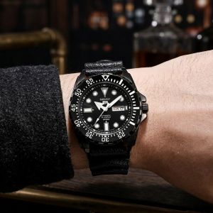 Seiko Diver Sports 5 Quartz Black