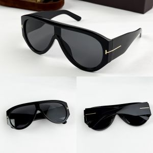 Tomford black 89181