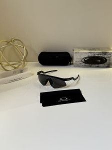 Oakley_9229_full_Black_Virat_Kholi_Edition