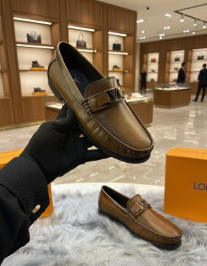 Louis-Vuitton-loafers-BROWN