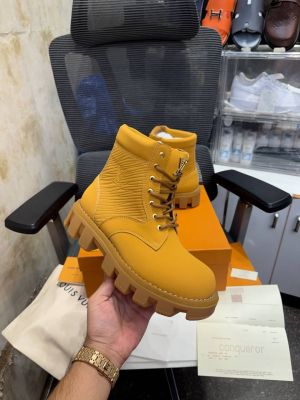 Loui.s vuitto.n LV Checker Ranger Boots Tan