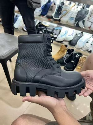 Loui.s vuitto.n LV Checker Ranger black 