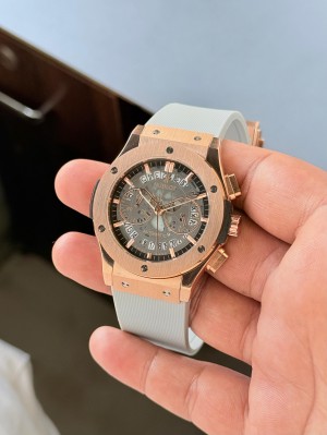 *HUBLOT
#Model-BIG BANG
#7AAA quality 
#For Men’s 
#Features-•Case size-44mm