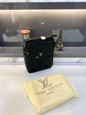 Loui_s Vuitton Black Sling Bag Fa 457