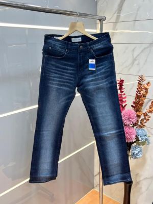  Calvin Klei n Blue Shade Straight Fit Premium Imported Stretchable Lycra Fabric Denim with Embroidered Logo 3682