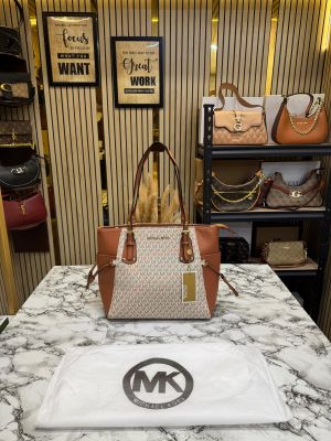 Michael_Kors Voyager Premium Quality Tote Bag With Dust Bag (Beige Brown)