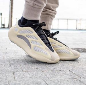 Adi dass Yeezy 700 V3 Azael
