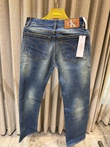 Calvin Klei n Imported denim Store Article