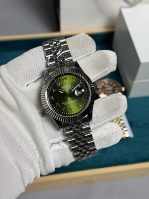 SEIK O Just Date Arabic Dial in Olive Green