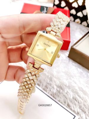 Gucci_Women_Square_Diamond_Gold
