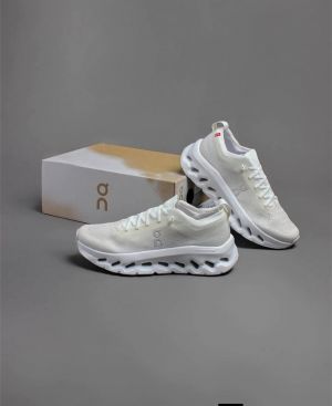 On Cloudtilt Moon White Frost