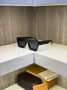 Loui s Vuitton 65N Matt Black