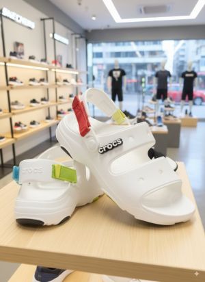 CROCS_Unisex_Classic_Sandal-white