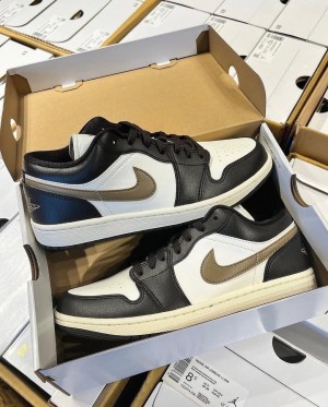 N ike Air Jordan 1 Low Shadow Brown