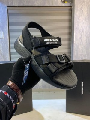 Skechers--Go-Walk-black-Premium-Sandal