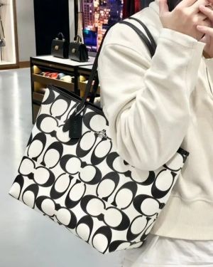 Coach_Signature_City_Limited_Edition_Premium_Tote_Bag_With_OG_Magnetic_Box_&_Dust_Bag_(Black_White-874)