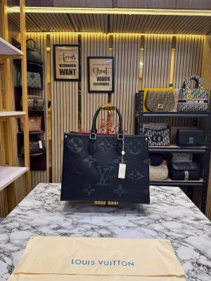 Loui_s vuitton premium onthego with dust bag (black)