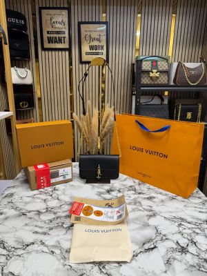 loui_s vuitton bloom shoulder bag with double og box and dust bag includes carry bag (14564-black)