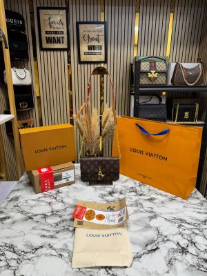 loui_s vuitton bloom shoulder bag with double og box and dust bag includes carry bag (14564-brown)