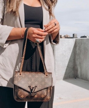 Louis_vuitton_lv passy monogrampremium quality shoulder bag with og box & dust bag premium quality