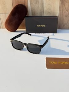 Tomford_826_matt_black