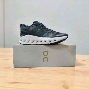 Cloudleap Black White