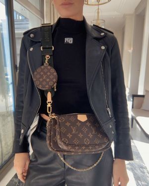 Louisvuttion_ pochette sling bag with og box and premium quality with inner brown premium quality  ( Black)