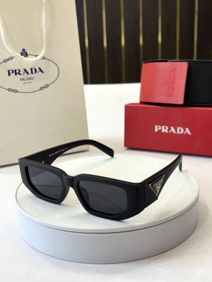 _Prada_milano_09_matt_blk