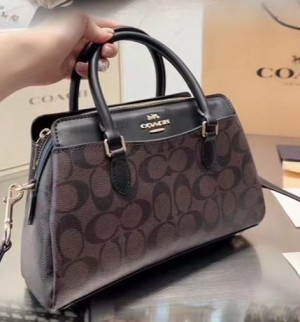 Coach_darcie carryall in signature bag with box premium quality
