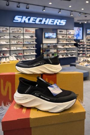 SKEC.HERS-SLIP-INS-MAX-CUSHIONING-SUSPENSION-black white