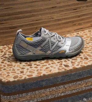 new balancee minimus MT10 silver metallic