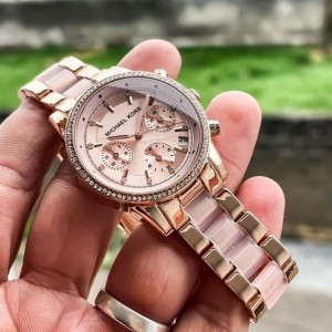Michae l Kor s Ritz Ladies Watch With Original Packaging with Carry bag