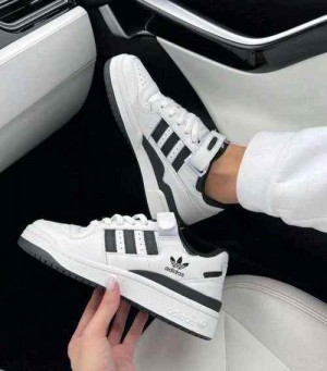 adidass forum 84 low WHITEBLACK for her