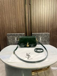 Ysl Saint Laurent Voltaire Top Handle In Patent Leather 572