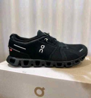ON CLOUD 5 WATERPROOF RUNNING FULL BLACK