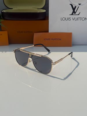 Louis_Vuittion_22295_Gold_Black