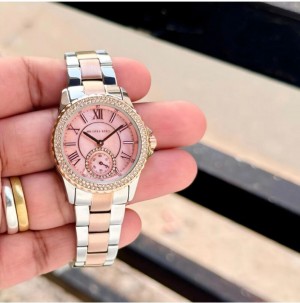 Michae l Kors Everest Mother Of Pearl Dail
