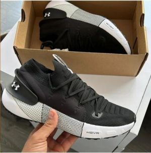 Under  Armour Hovr Phantom black white 