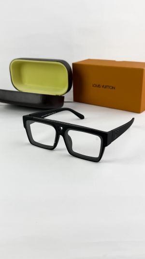 Louis_vuitton_black_plano_1984