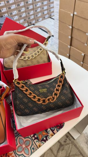 GUESS_DEA_TOP_ZIPPER_SHOULDER_BAG_WITH_BOX_6220