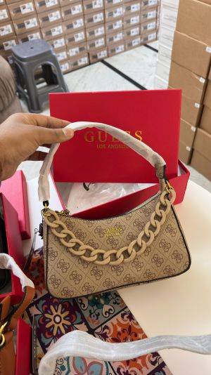 GUESS_DEA_TOP_ZIPPER_SHOULDER_BAG_WITH_BOX_6221