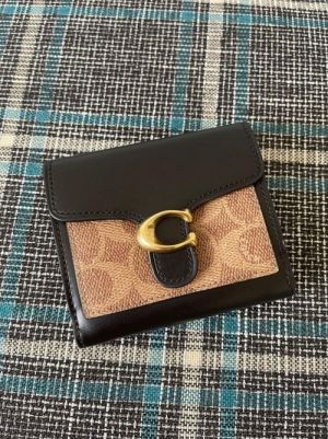 Coach_ tabby mini wallet with box