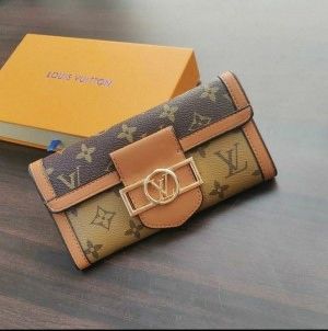 Louis_vuittion_long wallet with box