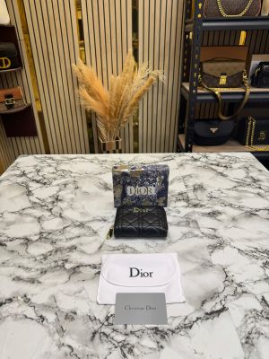 DIO_R CANNAGE QUILTED ZIPPER WALLET INCLUDES BOX AND DUST BAG (DXD001-BLACK)