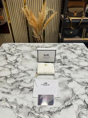 Coac_h Quilted Zipper Wallet Includes Box and Dust Bag (CXD005-White)