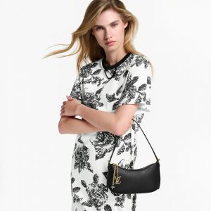 Louis_Vuitton_pochette_bloom_with_box_6152