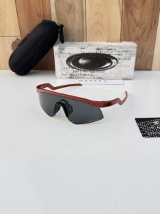 Oakley_4929_amber_black