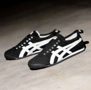 Onitsukka Tiger slip on Blackwhite