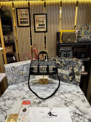 Dior_Oblique_Canvas_Boston_Bag_With_Box_And_DustBag_Including_CarryBag_(Blue)