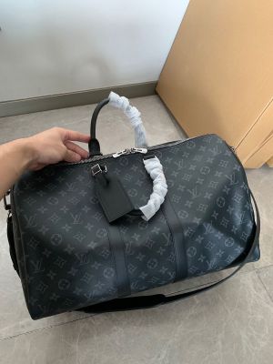 Louis_Vuitton_Keepall_55_DuffleBag_With_DustCover